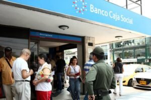 Banco Caja Social Medellín: Servicios y Beneficios